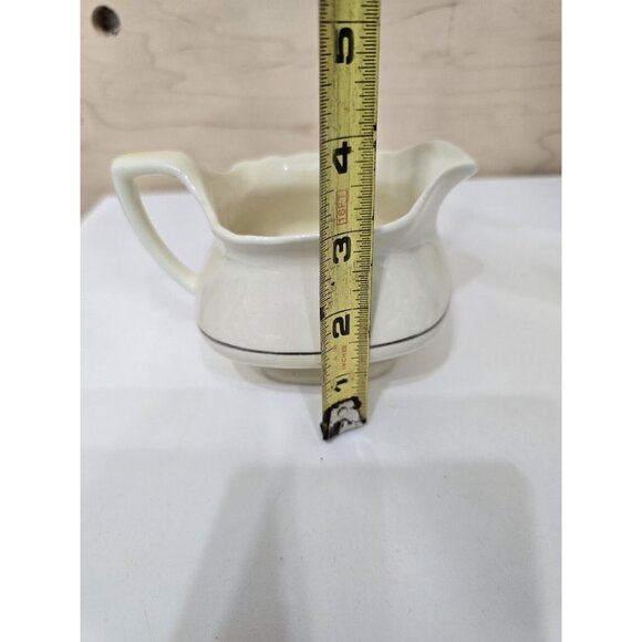 Vintage Gravy Boat Or Coffee Creamer With Flowers Made In USA - Picture 7 of 7